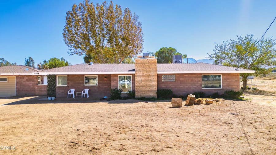 Property photo for 2714 W Avenue M8, Palmdale, CA