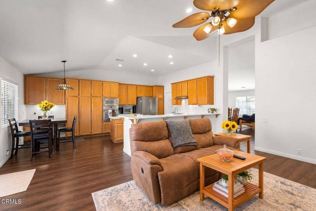 2661 Waverly Avenue, Camarillo, CA 93010 Great Room 6,AI decorated