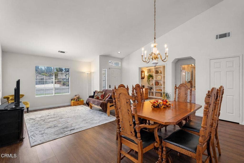 2661 Waverly Avenue, Camarillo, CA 93010 Dining rm 3 AI decorated