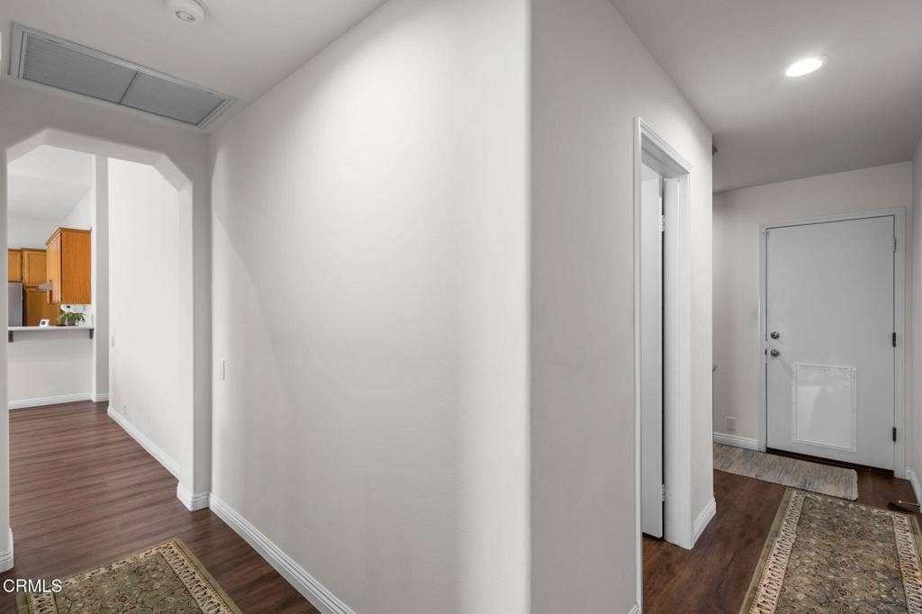 2661 Waverly Avenue, Camarillo, CA 93010 Hallway 4