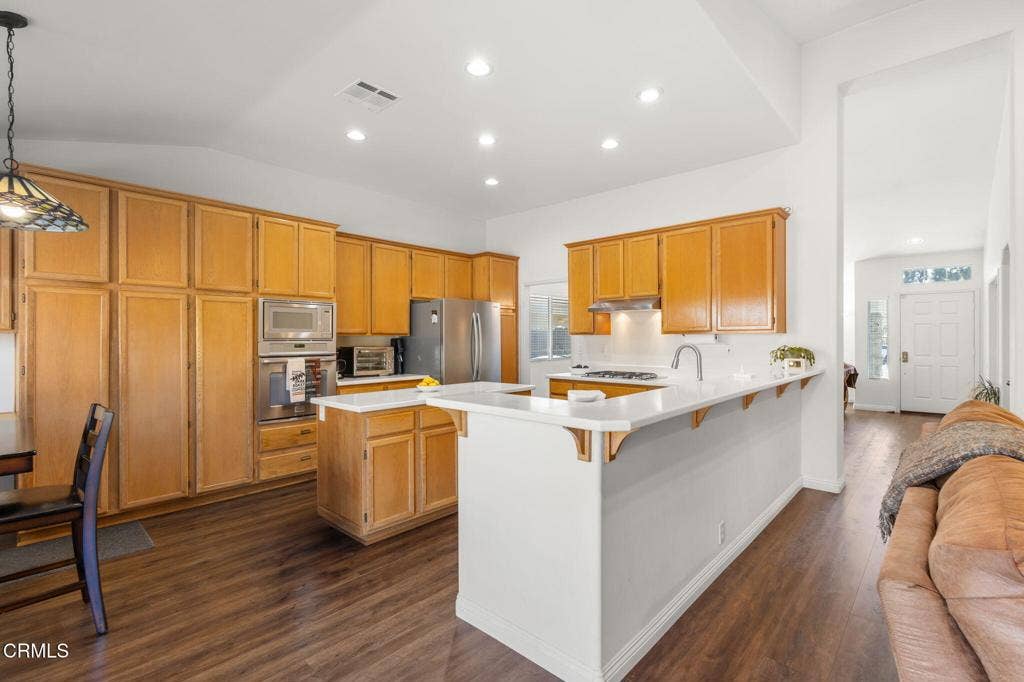 2661 Waverly Avenue, Camarillo, CA 93010 Kitchen 3