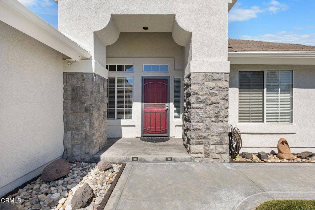 2661 Waverly Avenue, Camarillo, CA 93010 Front Door 1