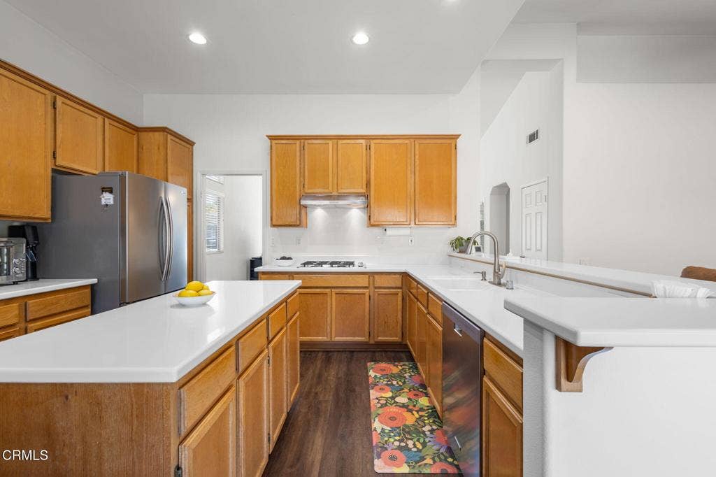 2661 Waverly Avenue, Camarillo, CA 93010 Kitchen 4