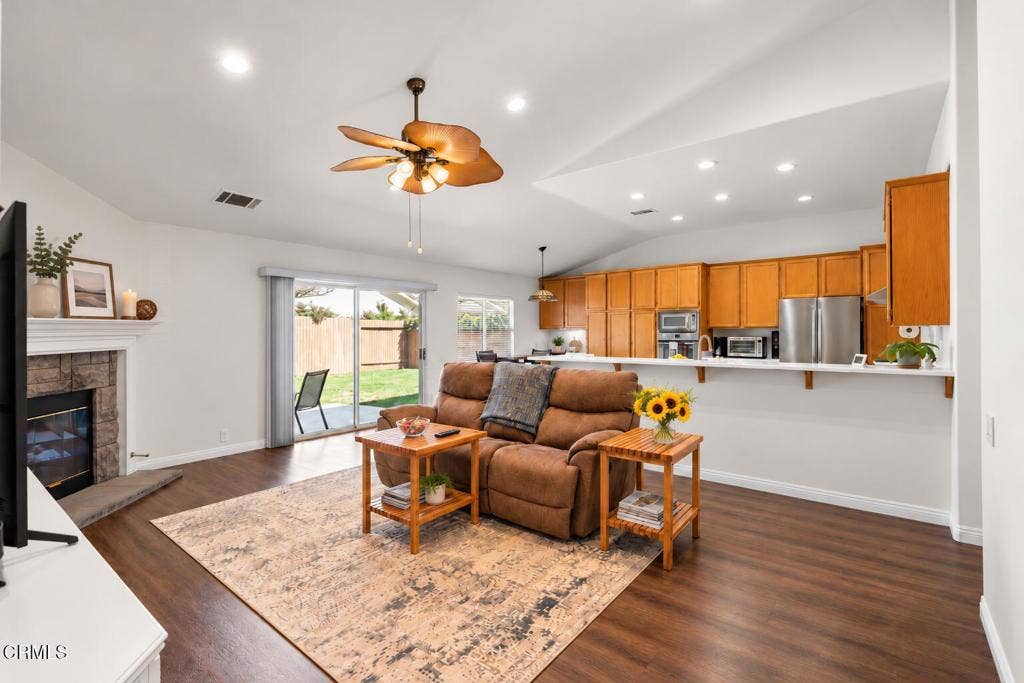 2661 Waverly Avenue, Camarillo, CA 93010 Great Room 5,AI decorated