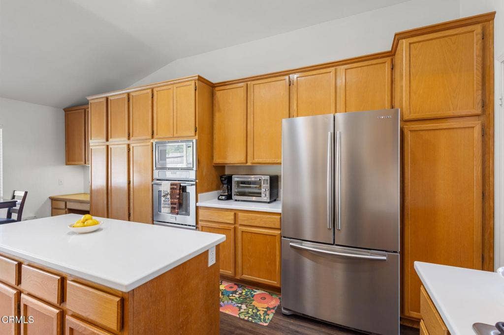 2661 Waverly Avenue, Camarillo, CA 93010 Kitchen 5
