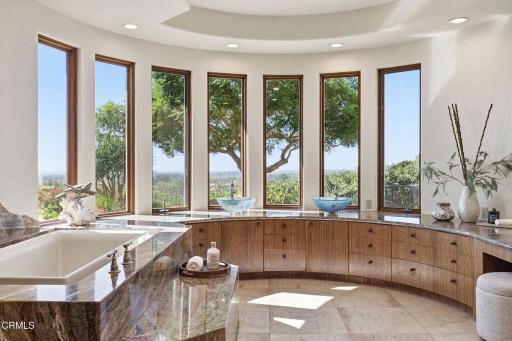 747 Barr Highland Lane, Santa Paula, CA 93060 65-web-or-mls-14-print-IMG_9460