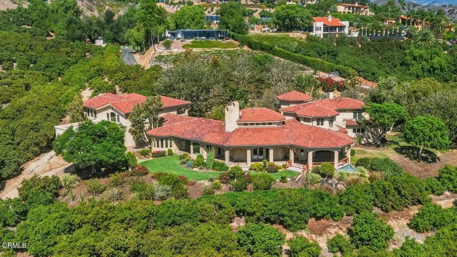 Property photo for 747 Barr Highland Lane, Santa Paula, CA