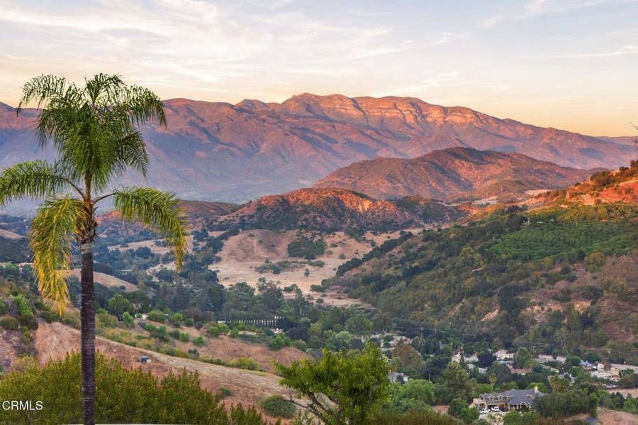 Property photo for Oak View, CA