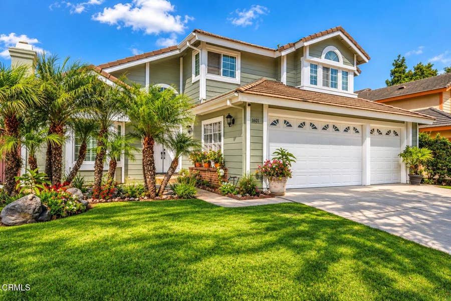 Property photo for 1601 Oneida Place, Oxnard, CA