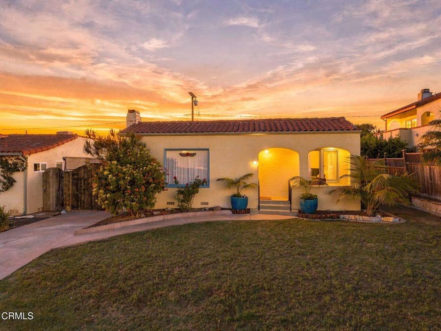 Property photo for 111 S Catalina Street, Ventura, CA