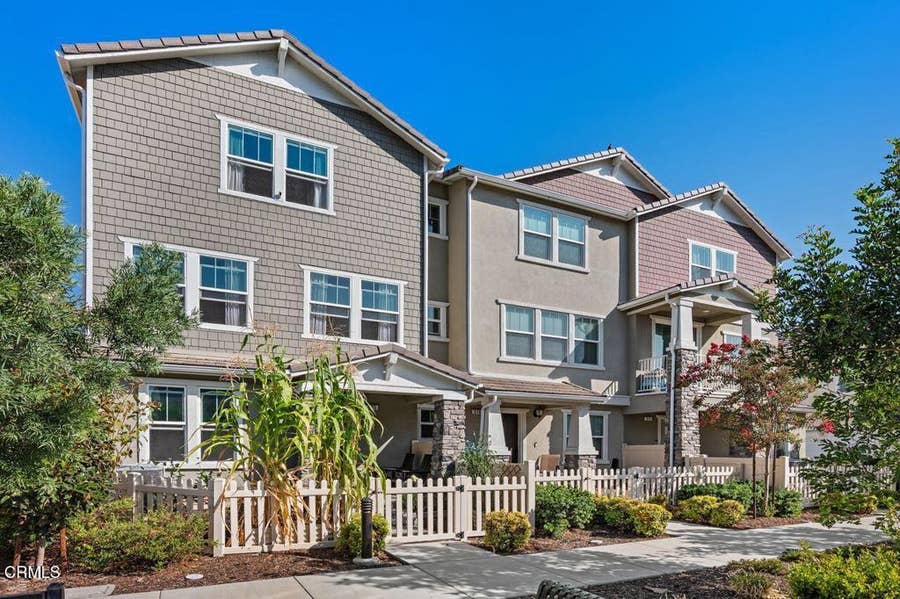 Property photo for 525 Coconut Lane, Fillmore, CA