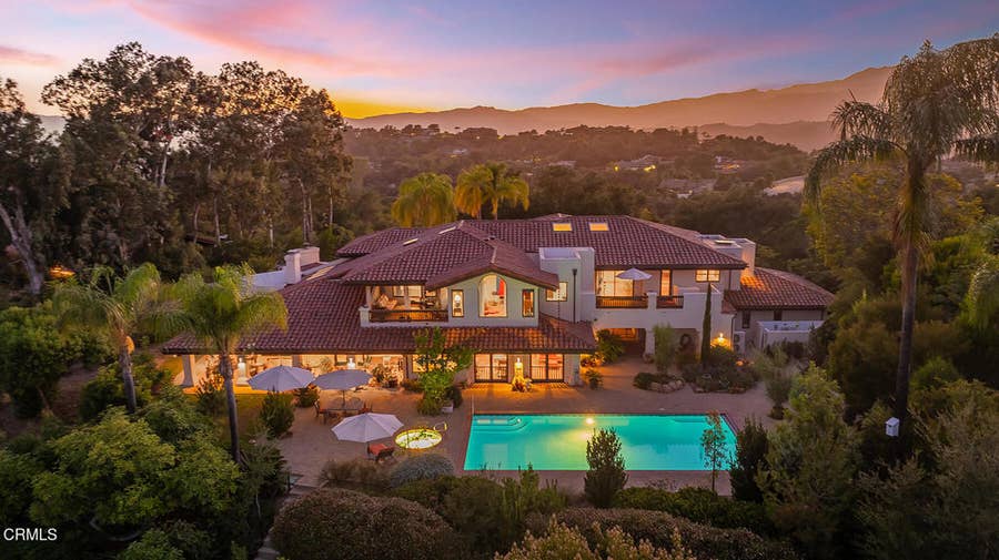 Property photo for 11020 Rodeo Drive, Oak View, CA