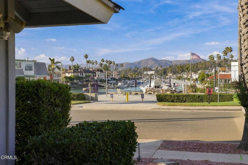 1274 Beachmont Street, Ventura, CA 93001 6-web-or-mls-UpmarketMedia-1274Bea-aer-3