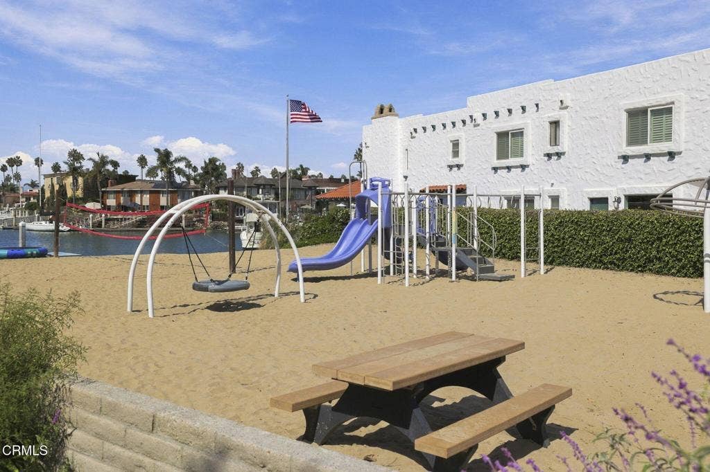 1274 Beachmont Street, Ventura, CA 93001 64-web-or-mls-1274_Beachmont_St_Ventura_