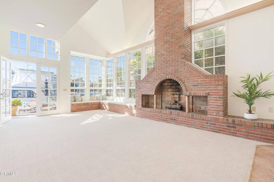 Property photo for 4030 Ischia Drive, Oxnard, CA