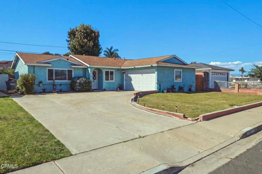 Property photo for 4035 Del Mar Place, Oxnard, CA
