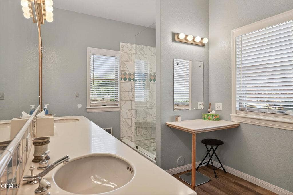52-web-or-mls-UpmarketMedia-1125Spr-156