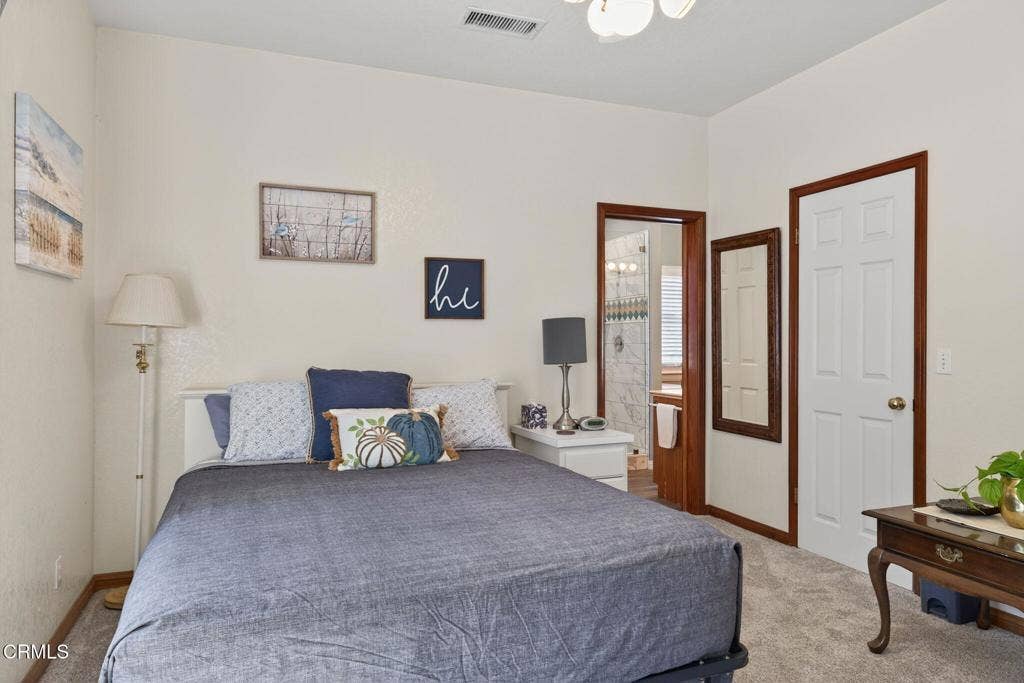 51-web-or-mls-UpmarketMedia-1125Spr-152