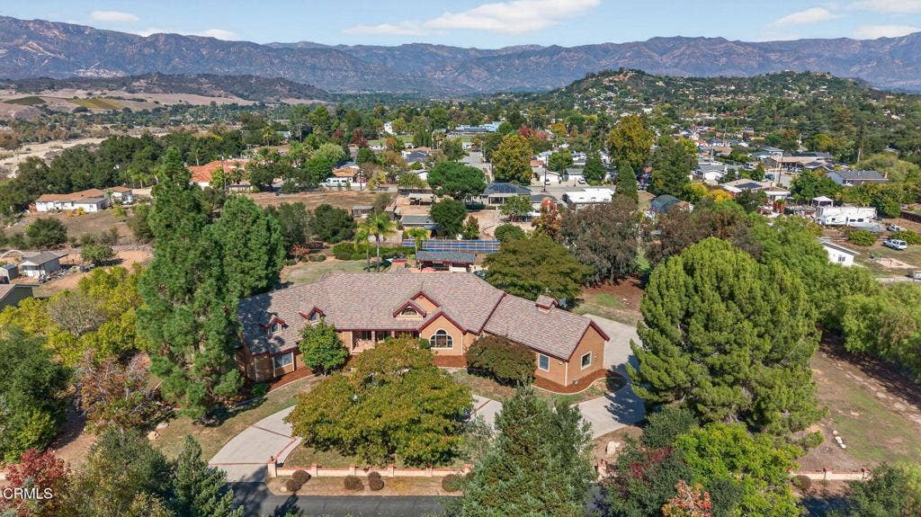 1-web-or-mls-UpmarketMedia-1125Spr-aer-0