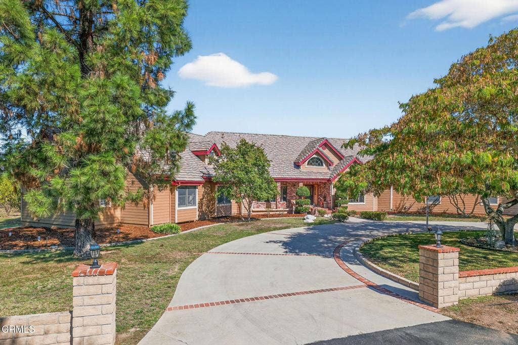 2-web-or-mls-UpmarketMedia-1125Spr-002