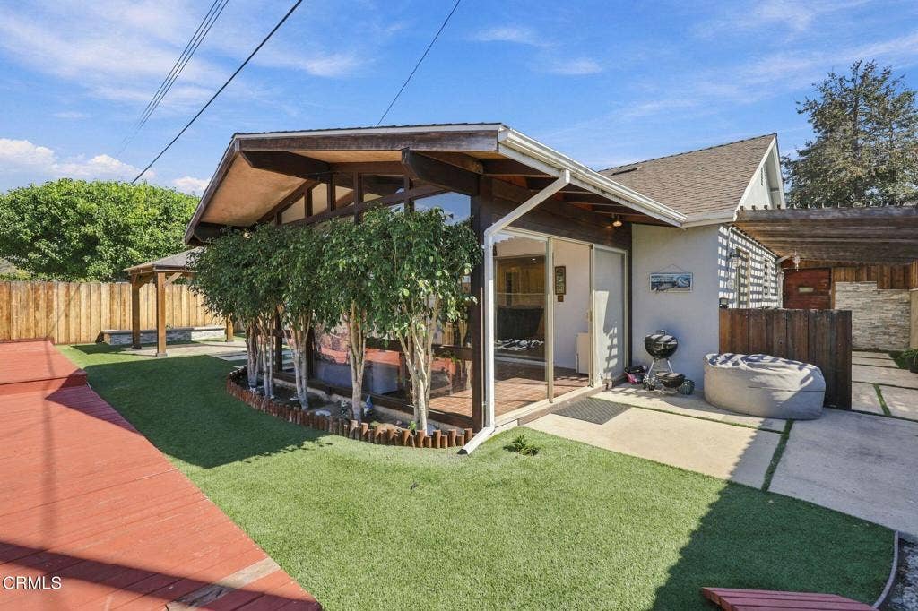 38-web-or-mls-038 - 3899 Maple St