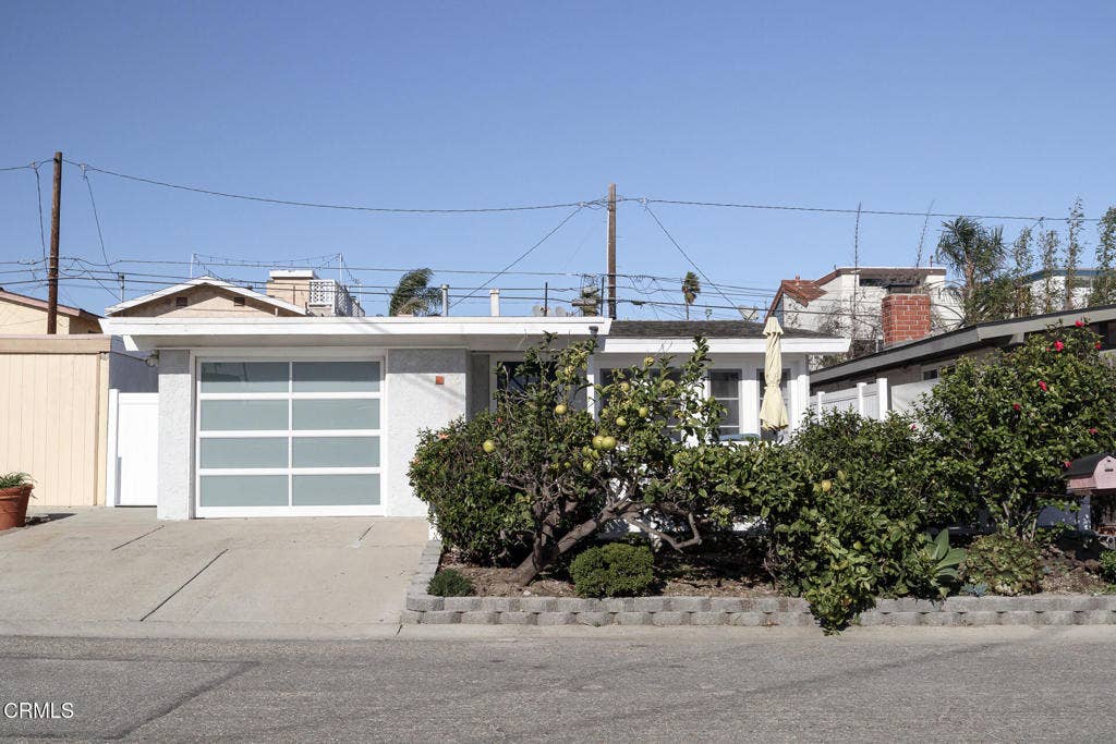 207 Rossmore Drive, Oxnard, CA 93035 207 Rossmore 2026-19