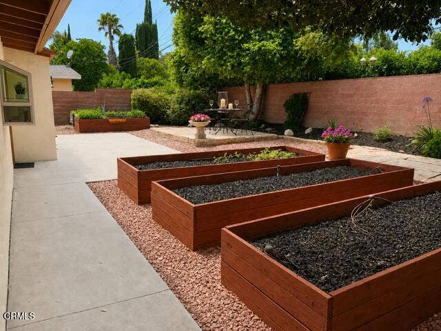 22901 Leadwell Street, West Hills, CA 91307 22901 Leadwell