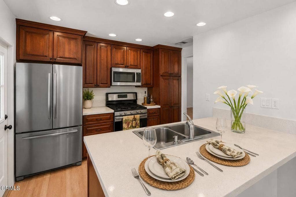 22901 Leadwell Street, West Hills, CA 91307 22901 Leadwell