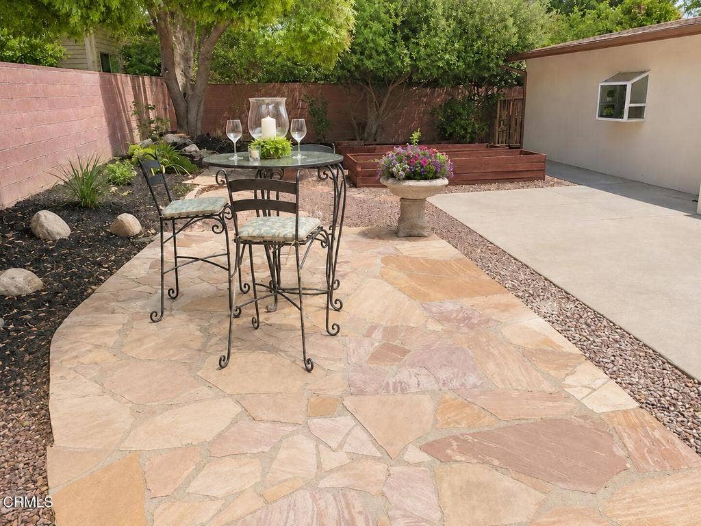 22901 Leadwell Street, West Hills, CA 91307 22901 Leadwell