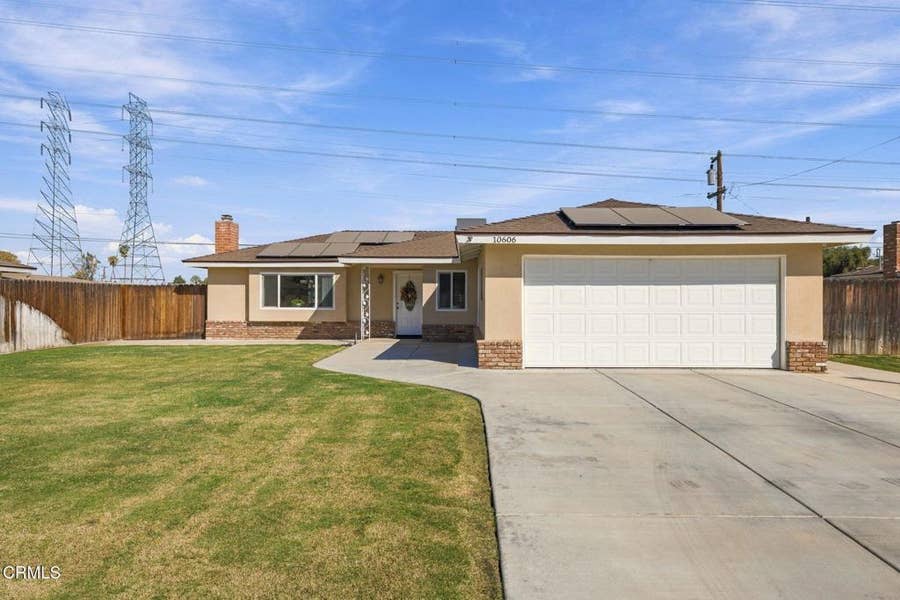 Property photo for 10606 Dee Dee Avenue, Bakersfield, CA