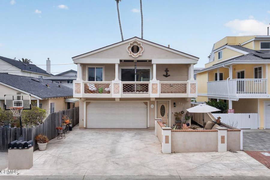 Property photo for 141 Pasadena Avenue, Oxnard, CA