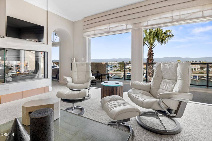 Property photo for 1758 Emerald Isle Way, Oxnard, CA