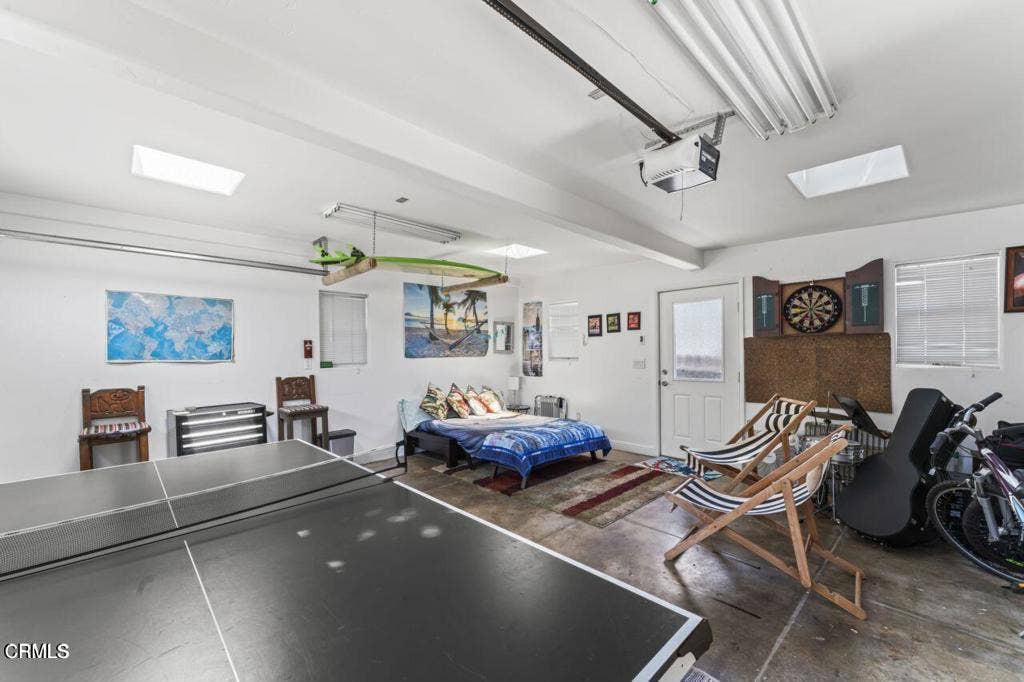 1497 E Main Street, Ventura, CA 93001 garage