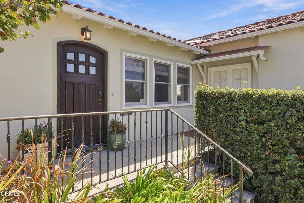 1497 E Main Street, Ventura, CA 93001 4-print-1497_E_Main_St_Ventura_CA_93001_
