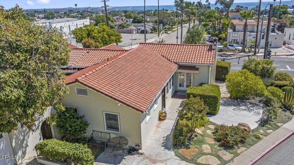 1497 E Main Street, Ventura, CA 93001 1