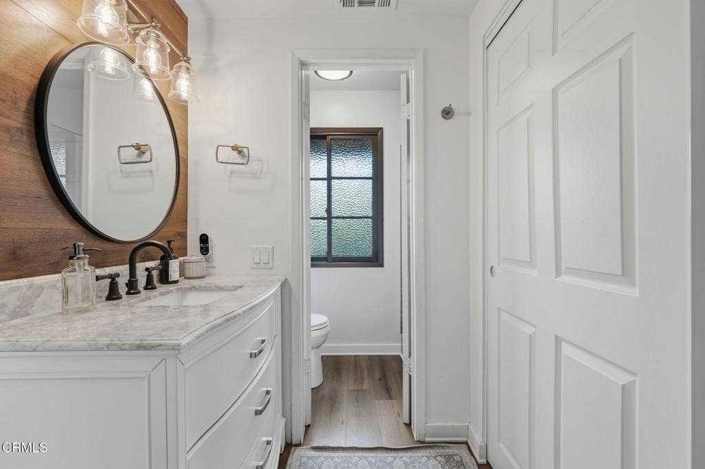 1504 Live Oak Lane, Santa Barbara, CA 93105 33-Primary Bathroom