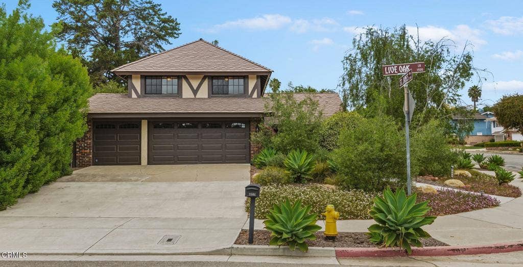 1504 Live Oak Lane, Santa Barbara, CA 93105 40-Driveway