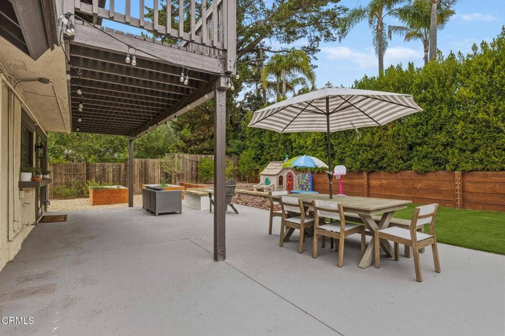 1504 Live Oak Lane, Santa Barbara, CA 93105 25-Back Patio