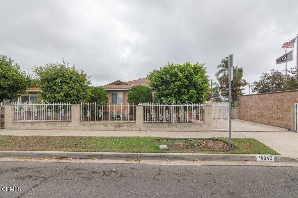 10942 Cedar Street, Stanton, CA 90680 DSC_7983.jpg-SMALL