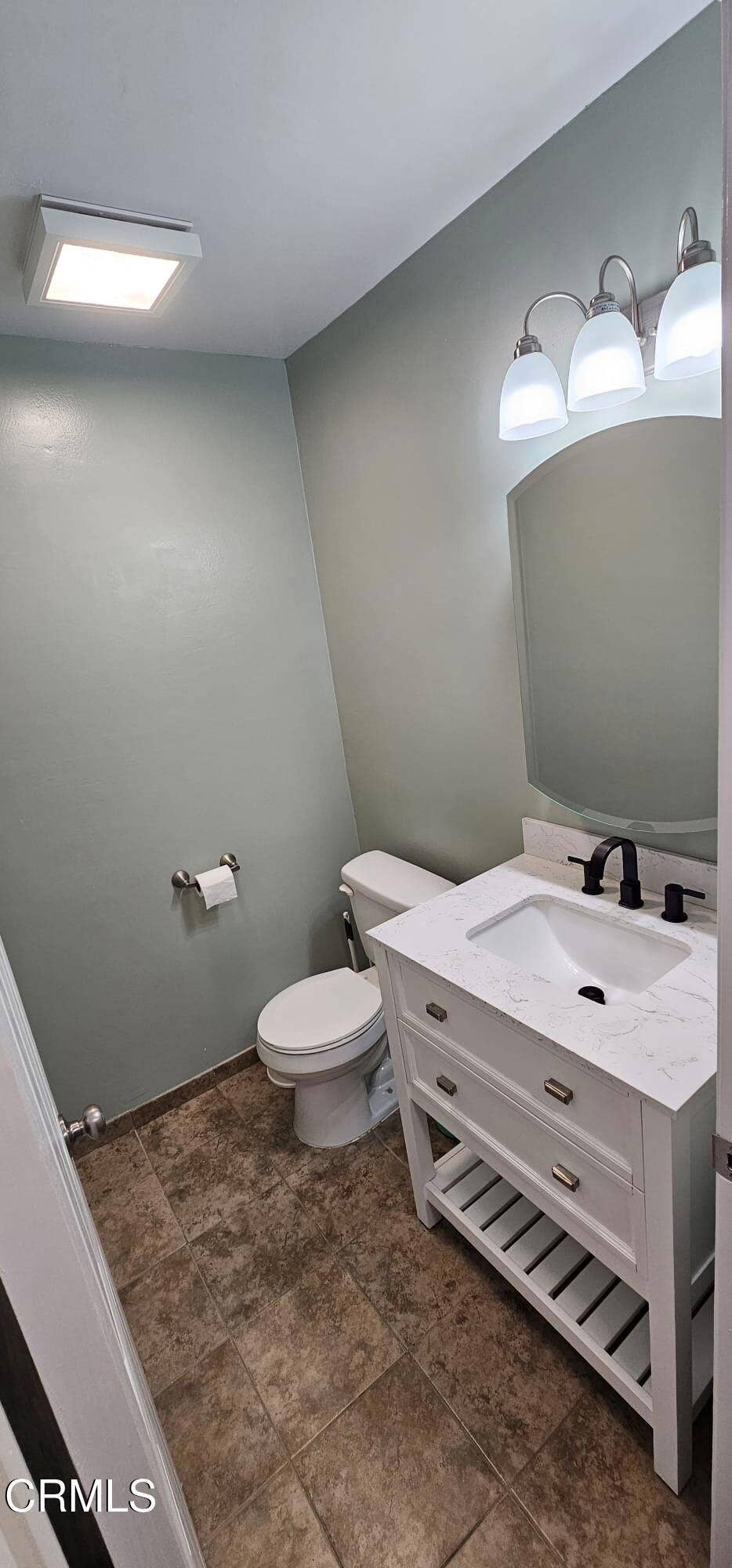 10 Bahia Circle, #10, Santa Paula, CA 93060 .