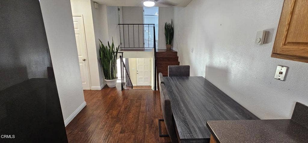 10 Bahia Circle, #10, Santa Paula, CA 93060 .