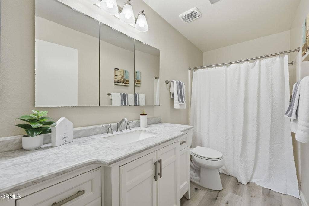 596 Melville Lane, Ventura, CA 93003 18-web-or-mls-596_Melville_Ln_Ventura_CA