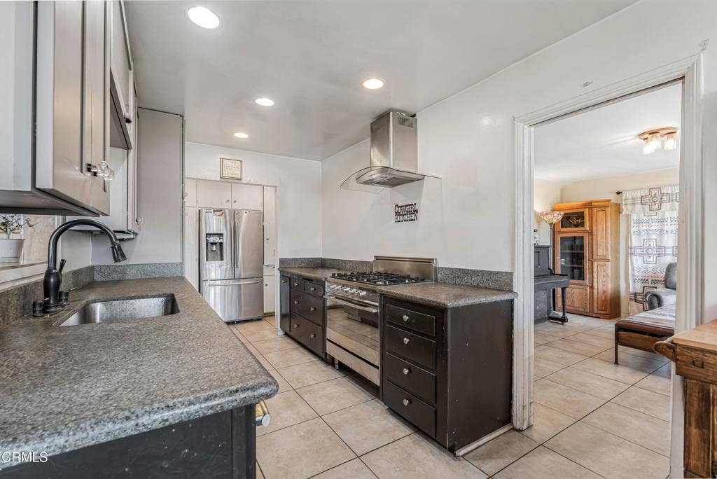 405 W Beverly Drive, Oxnard, CA 93030 12