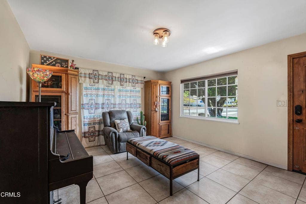 405 W Beverly Drive, Oxnard, CA 93030 3
