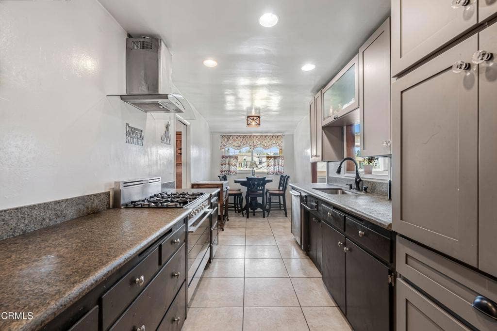 405 W Beverly Drive, Oxnard, CA 93030 11