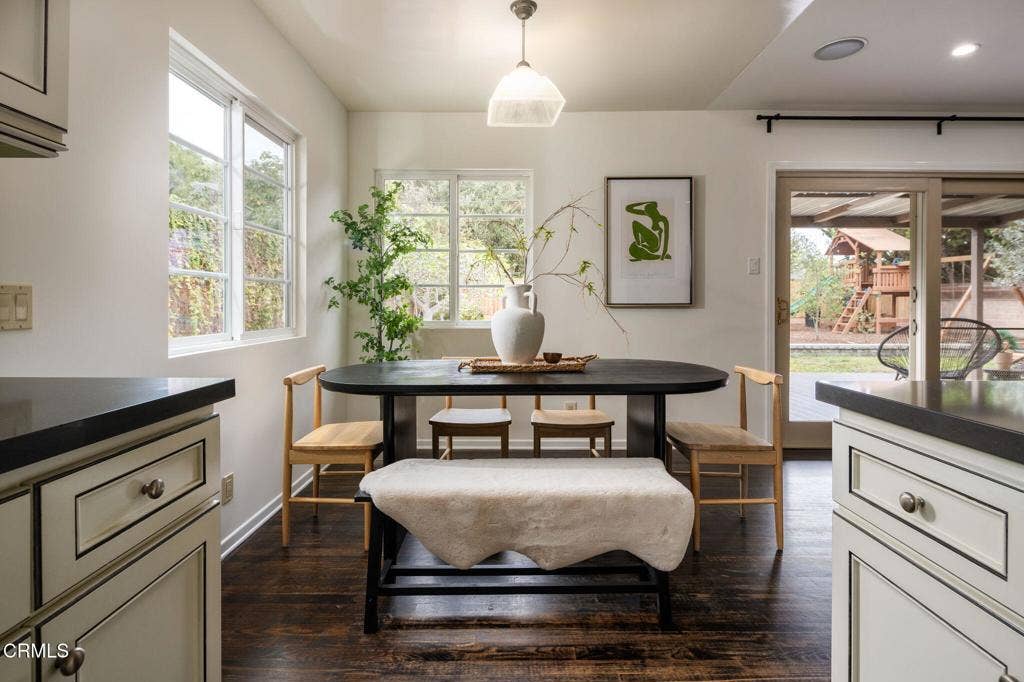 112 Estates Avenue, Ventura, CA 93003 64-web-or-mls-112 Estates - 300dpi-64