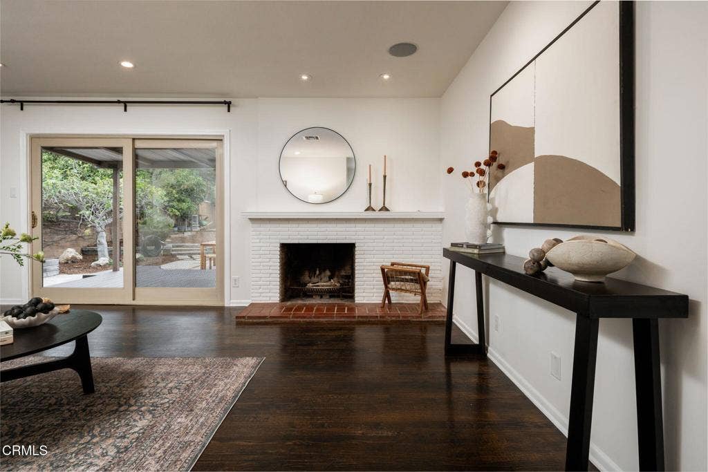 112 Estates Avenue, Ventura, CA 93003 44-web-or-mls-112 Estates - 300dpi-45