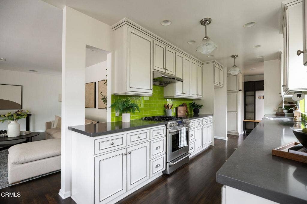 112 Estates Avenue, Ventura, CA 93003 63-web-or-mls-112 Estates - 300dpi-63