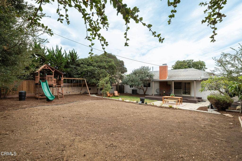 112 Estates Avenue, Ventura, CA 93003 29-web-or-mls-112 Estates - 300dpi-29