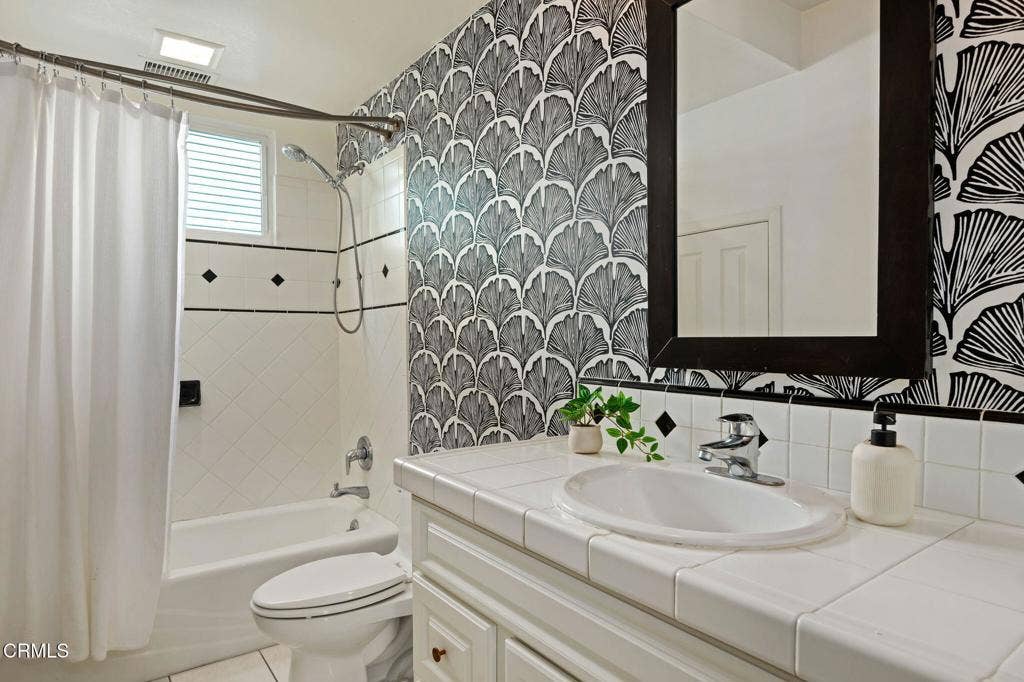 910 N Nopal Street, Santa Barbara, CA 93103 22-Downstairs Bathroom